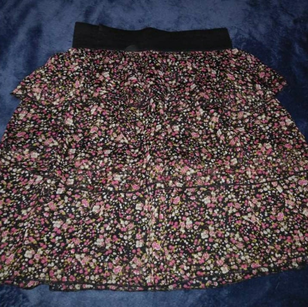 floral skirt